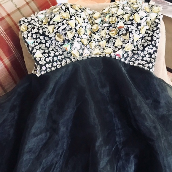 🌸Buy 1 Get 1 FREE🌸Grace Karin cocktail/holday dress - Picture 3 of 4